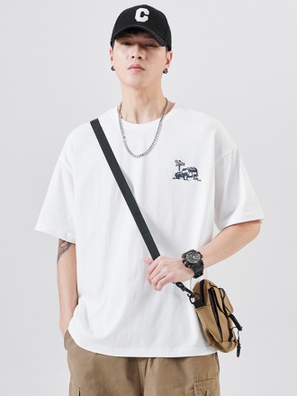 T-Shirt Wholesale Creative interesting back printed men's half -sleeved tightly torrent of men's summer cotton loose lar