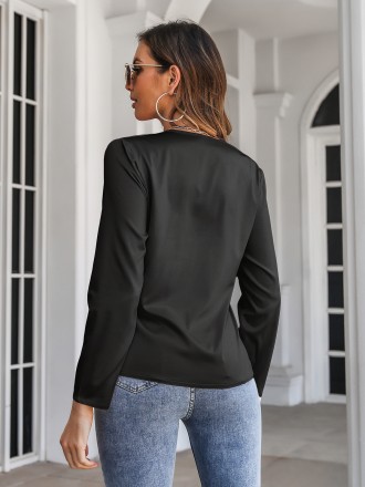 Shirt Wholesale Twisted satin shirt Female long sleeve exposed navel shirt Female autumn and winter new top