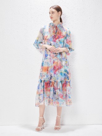 Dress Wholesale European and American women are equipped with collar ear earmime printed flowers, elegant silk sliding t