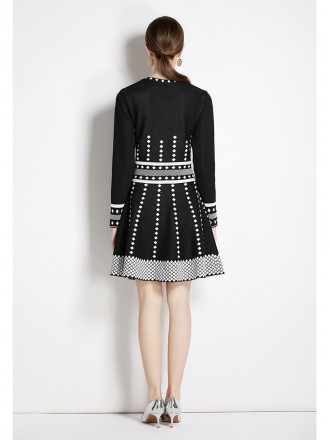 High end knitted dress, autumn and winter, new fashion trend, slim French round neck bottom skirt, small fragrance