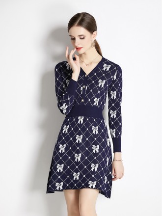 High -end knitted dress autumn and winter new lady temperament is thin French bow small incense skirt