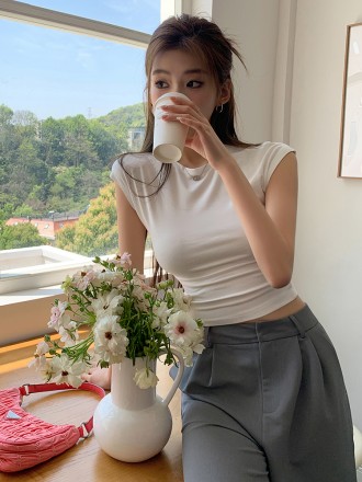 Spring and Summer New Good Figure Slim High Waist Spicy Girl Solid Round Neck T-shirt Women's Slim Fit Short Sleeve Top